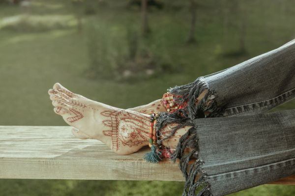 tatuajes-en-el-empeine-tribal-istock